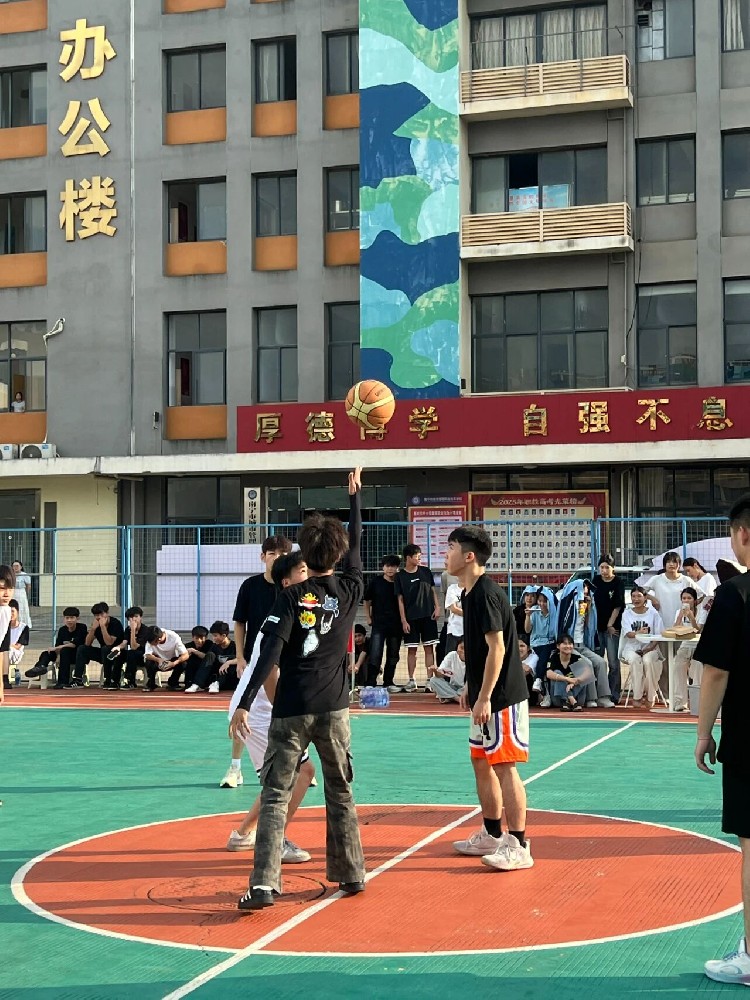 青春无畏,迎“篮”而上|南宁市城市管理职业技术学校校园篮球赛热烈进行时!