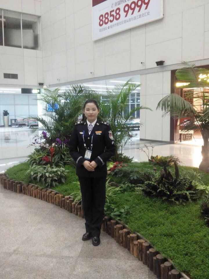 在福州长乐机场工作的我校学生滕桂金同学.jpg