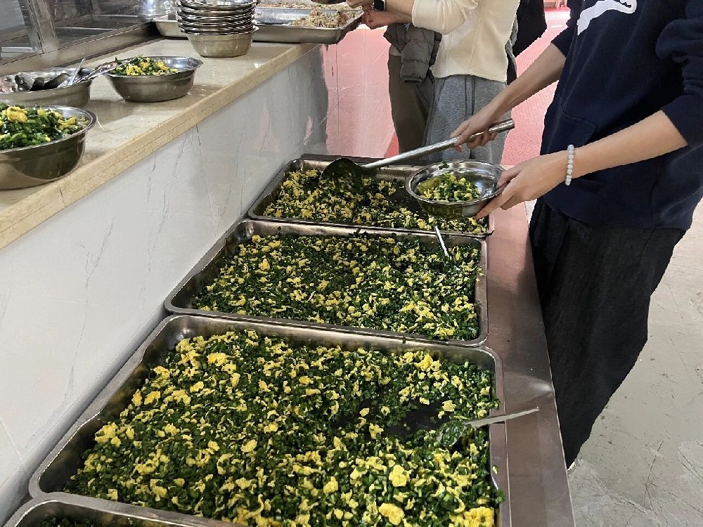 冬暖饺子香 师生聚一堂一一南宁市城市管理职业技术学校举行包饺子活动